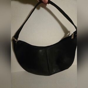 Wilsons Leather Black Shoulder Bag with Sleek Design